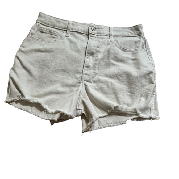 Hollister Pants - Hollister Ultra High-Rise Mom Short White Denim Raw Hem Distressed W 31/12
